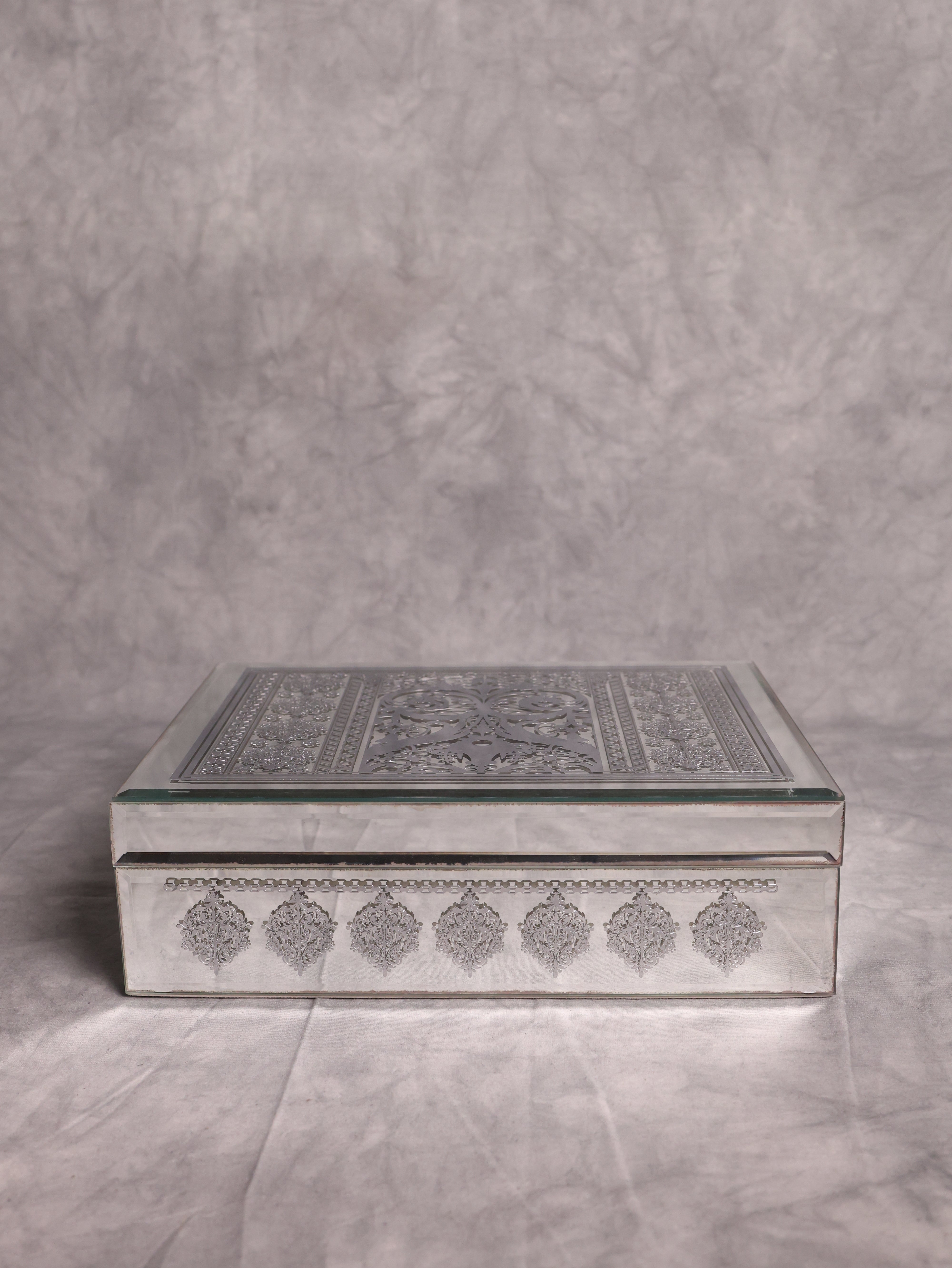 Ivory Azure Carve Gift Box (Silver) – stylivingindia
