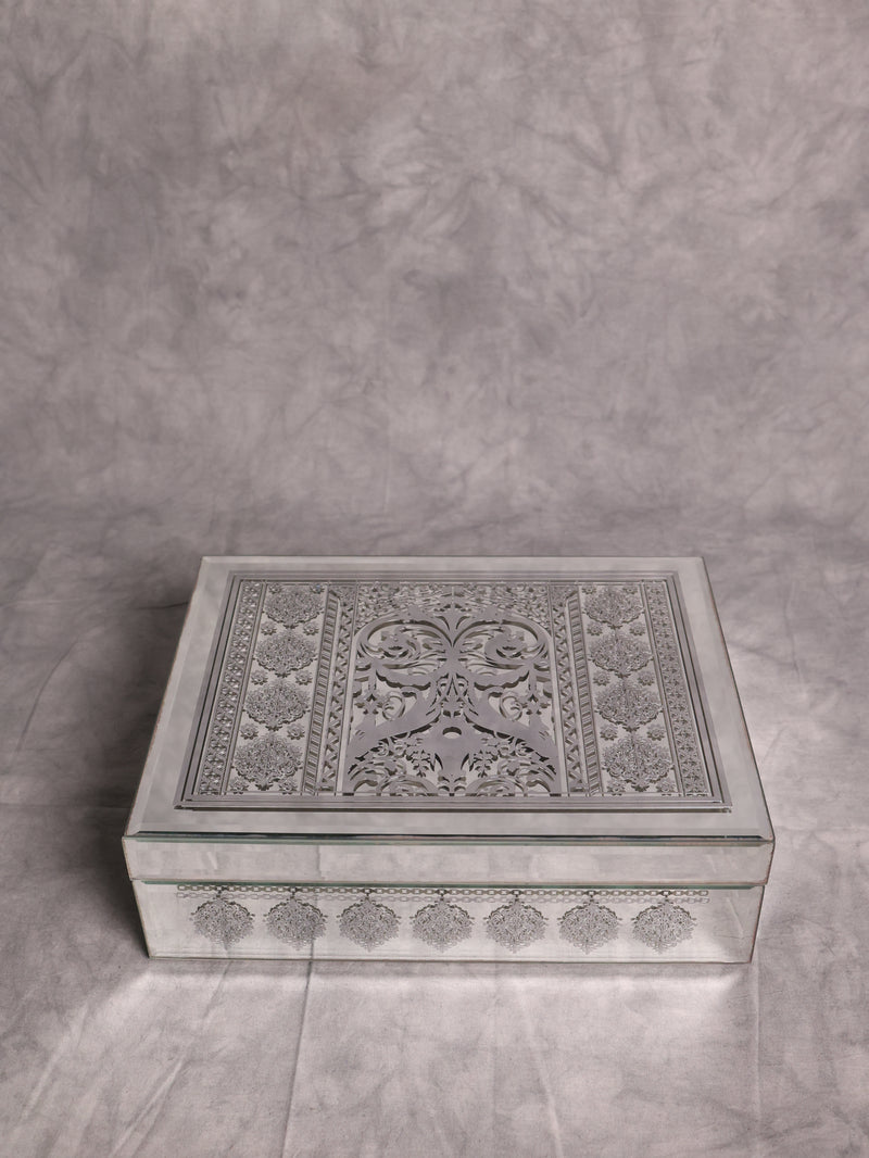 Ivory Azure Carve Gift Box (Silver)
