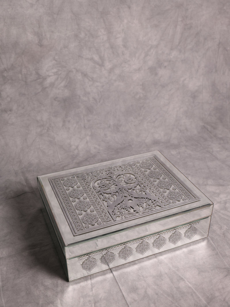 Ivory Azure Carve Gift Box (Silver)