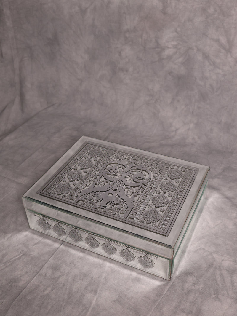 Ivory Azure Carve Gift Box (Silver)