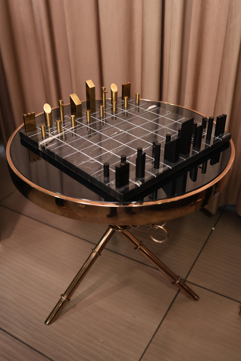 Avant-Garde Gambit