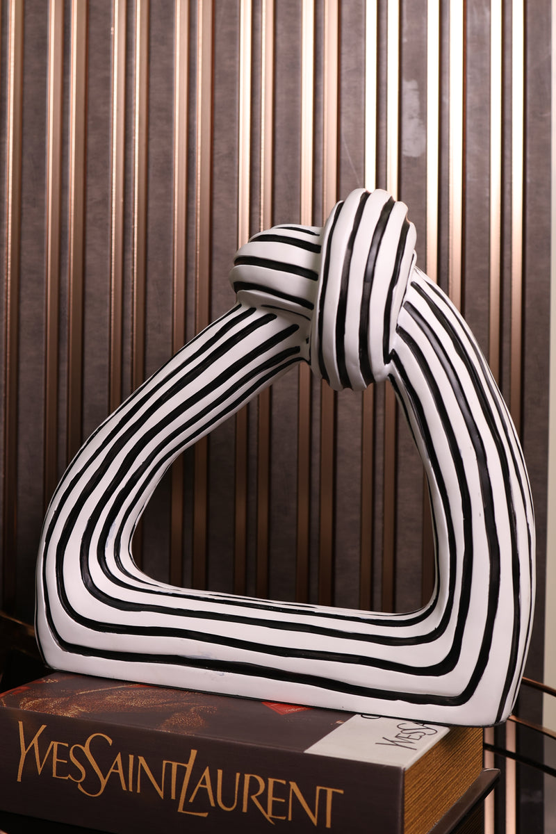 Bianco Geometric Knot Accent