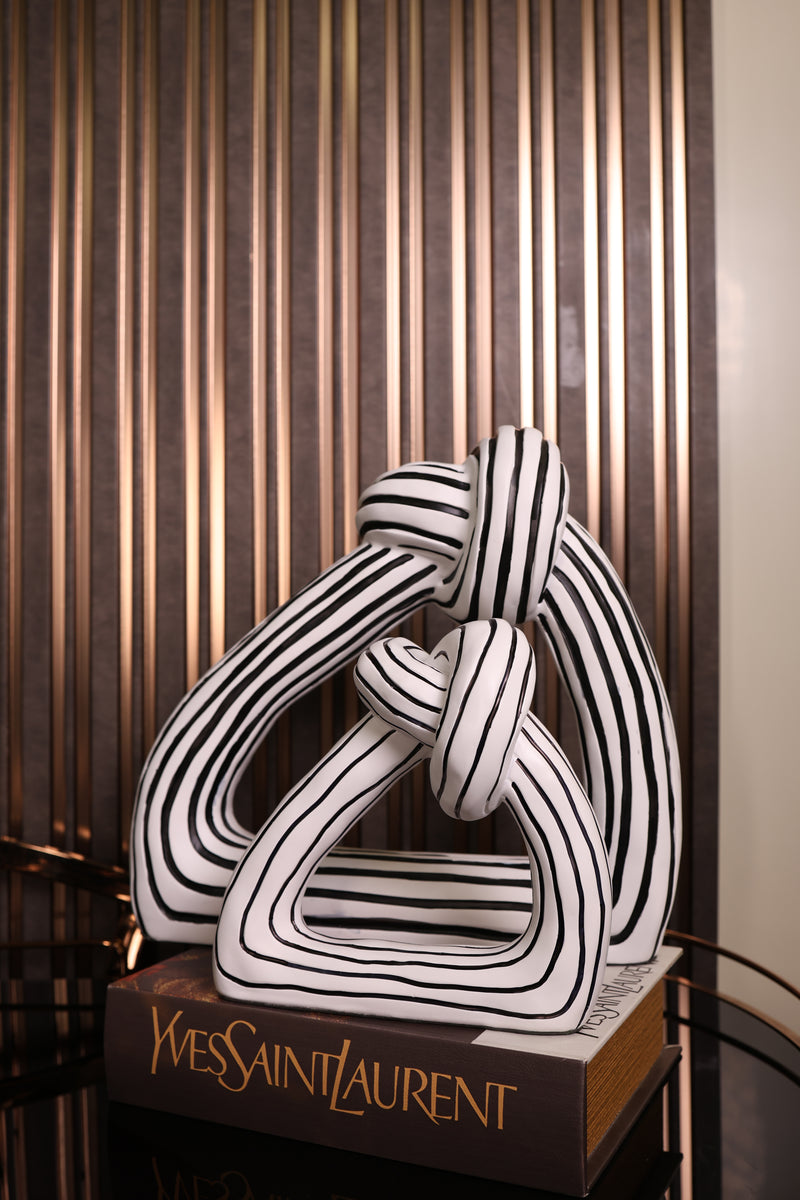 Bianco Geometric Knot Accent