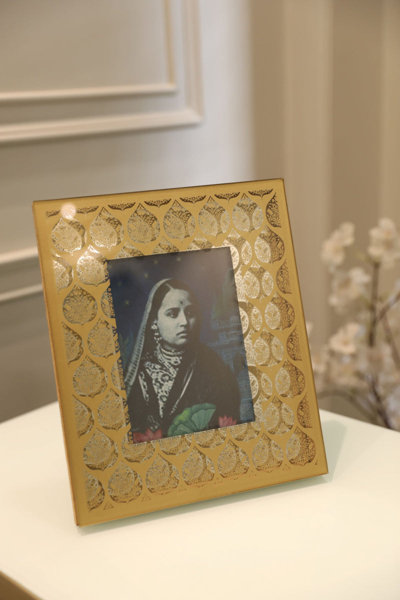 Maharani Photo Frame (Beige)